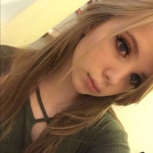 Meet your Posher, Kelli